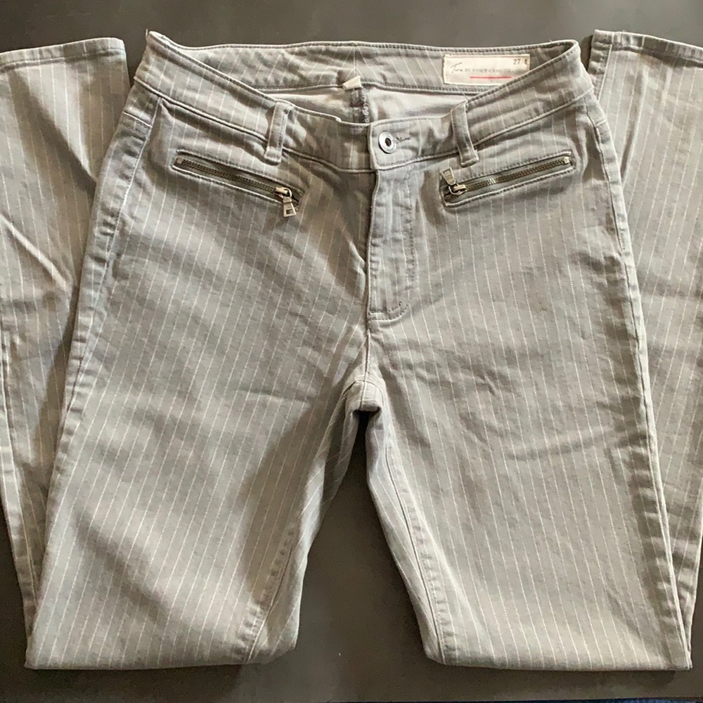 Grey pinstriped skinny jean